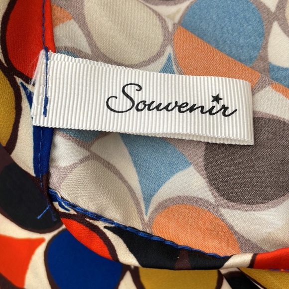 Souvenir Retro Print Double Tiered Dress with Ruffled Cuffs. - Picture 11 of 13